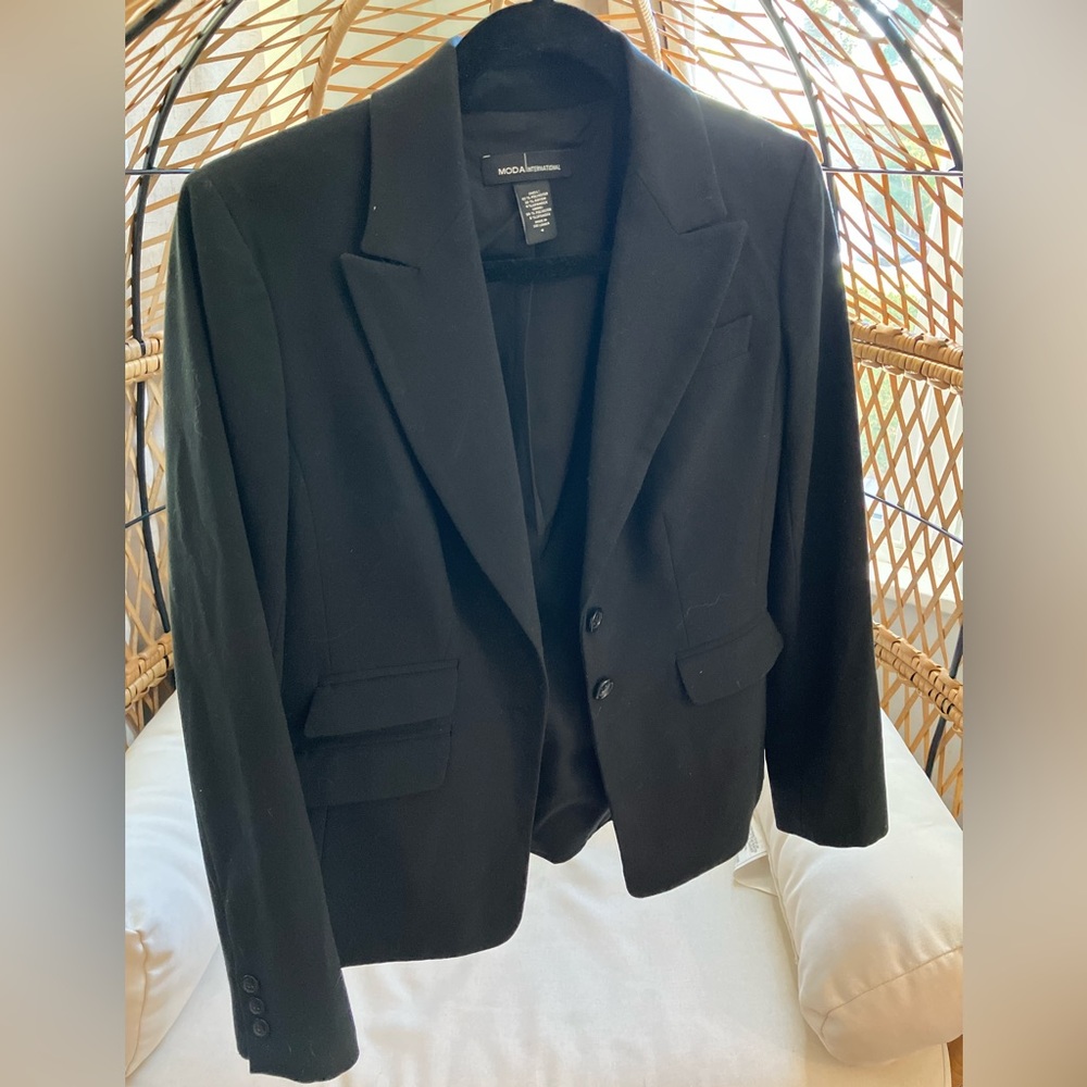 Moda Black Jacket/Blazer